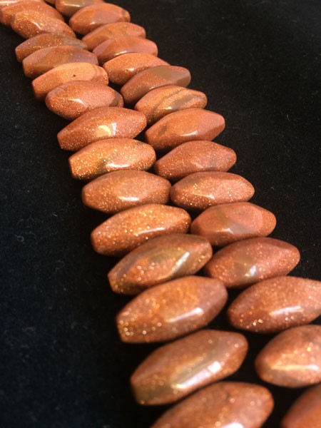 Piedra jaspe sol con forma de arroz horizontal liso, 9x19