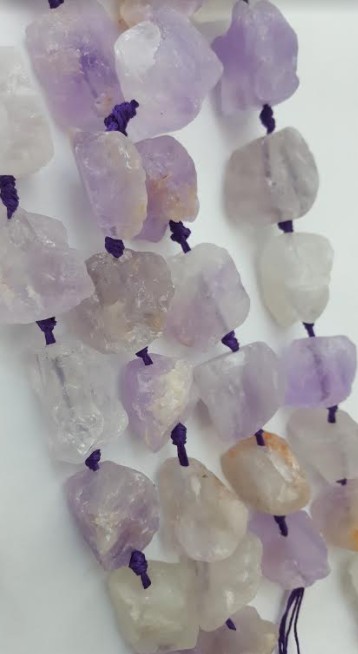 Amatista roca Irregular clara