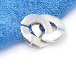 BROCHE DOS ARGOLLAS