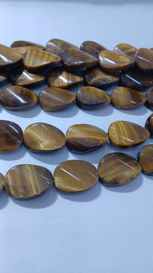 OJO DE TIGRE OVALADA TORCIDA